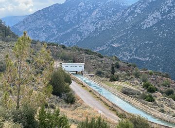 greece/delphi/attraction/hydraulic-structures