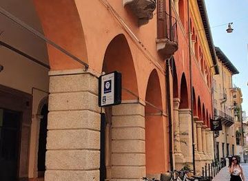 italy/verona/attraction/via-portici