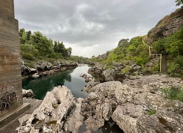 montenegro/zeta-plain/attraction/cliff-jumping