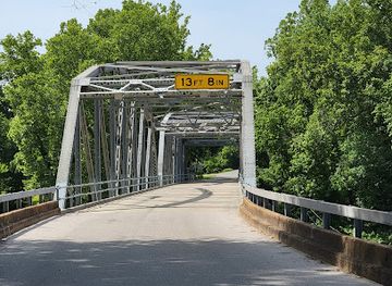 missouri/southeast-missouri/attraction/devil-s-elbow-bridge