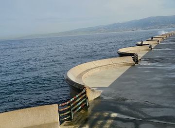 lebanon/baabda/attraction/balcony-overseeing-the-sea