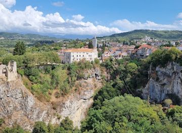 croatia/istria/attraction/zip-line-pazin-cave