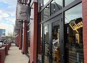 missouri/lebanon/attraction/the-gibson-garage