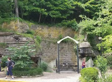 arkansas/eureka-springs/attraction/harding-spring