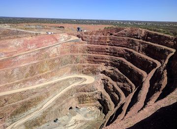 australia/mid-west/attraction/fort-bourke-hill-lookout-peak-gold-mines