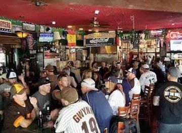 california/la-jolla/attraction/tivoli-bar-and-grill