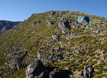 portugal/serra-da-estrela/attraction/covao-do-ferro-paragliding-takeoff