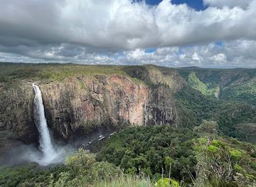 australia/northern-queensland/attraction/wallaman-falls