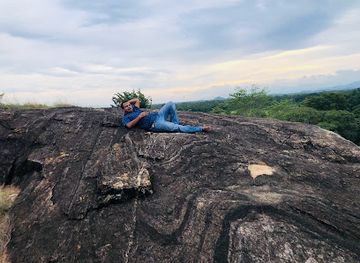 sri-lanka/knuckles-mountain-range/attraction/dumbutulu-gala