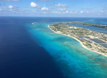 turks-and-caicos-islands/cockburn-town/attraction/mountain-air-helicopter-tours