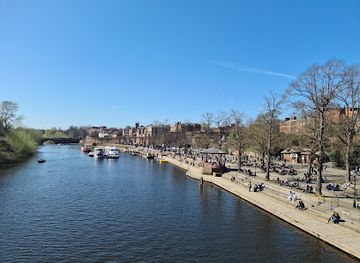 united-kingdom/cheshire/attraction/queens-park-bridge
