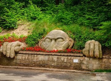 poland/stolowe-mountains/attraction/lesny-lud