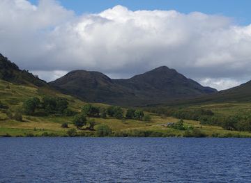 united-kingdom/loch-lomond-&-the-trossachs-national-park/attraction/tom-weir-statue
