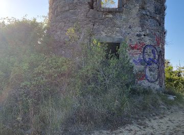 portugal/coimbra/attraction/moinho-de-vento