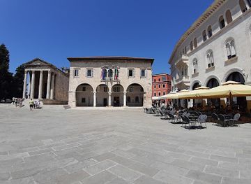 croatia/pula/attraction/church-and-monastery-of-st-francis
