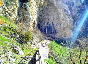 italy/monte-rosa/attraction/grotta-d-oro