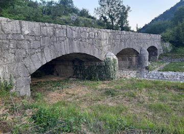 croatia/banovina/attraction/kameni-stari-most