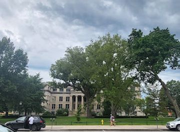 iowa/iowa-city/attraction/university-of-iowa-museum-of-natural-history