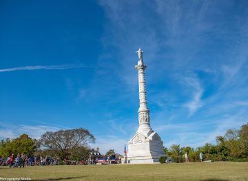 virginia/historic-triangle/attraction/yorktown-victory-monument