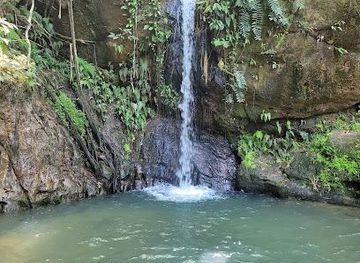 brazil/reconcavo/attraction/cachoeira-da-vitoria
