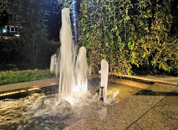 romania/deva/attraction/arras-square