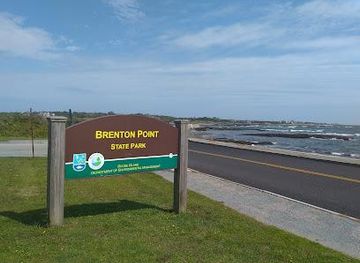 rhode-island/westerly/attraction/brenton-point-state-park