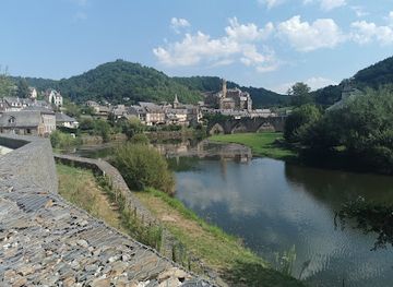 france/midi-pyrenees/attraction/pont-d-estaing