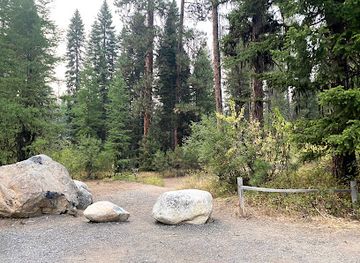 idaho/ponderosa-state-park/attraction/huckleberry-loop-trail