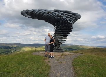 united-kingdom/north-west-england/attraction/singing-ringing-tree