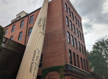 kentucky/louisville/attraction/louisville-slugger-museum-factory