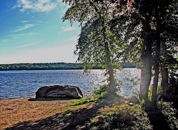 rhode-island/burlingame-state-park/attraction/burlingame-state-park-beach