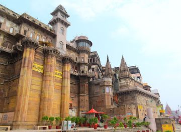 india/varanasi/dashashwamedh-ghat/attraction/darbhanga-ghat