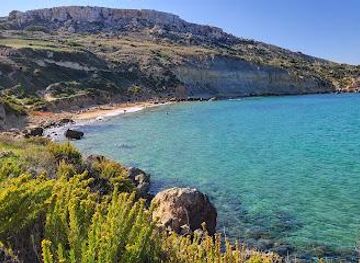 malta/gzira/attraction/imgiebah-beach