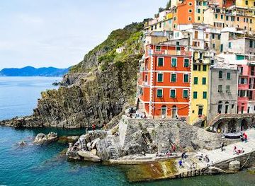 italy/cinque-terre/attraction/riomaggiore-beach