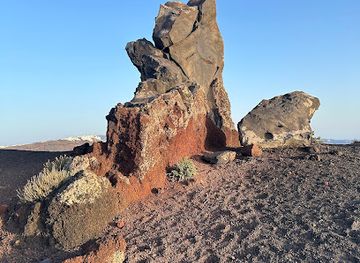 greece/santorini/imerovigli/attraction/turtle-rock