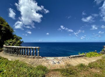 guam/ypao-beach-park/attraction/oka-cliff