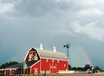 michigan/ann-arbor/attraction/domino-s-farms-petting-farm
