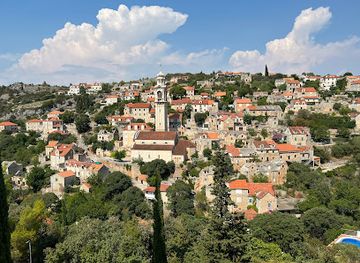 croatia/dalmatia/attraction/lozisca-central-dalmatia-croatia-theme-trails