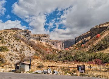 utah/sundance/attraction/dry-canyon-trailhead