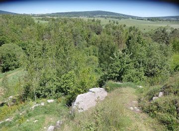 poland/Świętokrzyskie-mountains/attraction/wawoz-dule