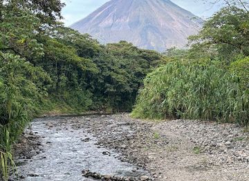 costa-rica/la-fortuna-waterfall/attraction/point-de-vue-volcan-arenal