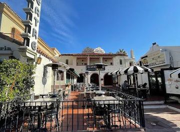 california/joshua-tree/attraction/plaza-theatre