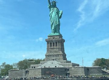 new-jersey/jersey-city/attraction/flagpole-plaza