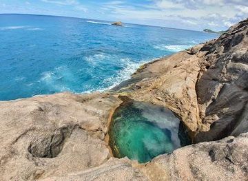 seychelles/baie-lazare/attraction/ros-sodyer-rock-pool