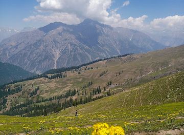 pakistan/swat-valley/attraction/spinkhor-waterfall