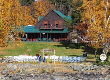 maine/moosehead-lake/attraction/tomhegan-wilderness-cabins