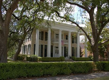 texas/austin/attraction/neill-cochran-house-museum