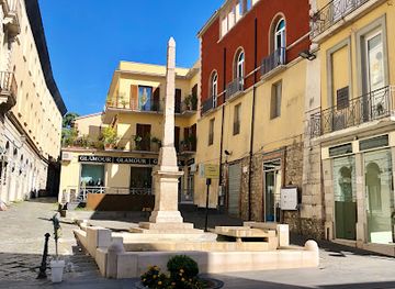 italy/campania/attraction/egyptian-obelisk-from-the-temple-of-isis