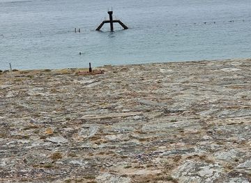 france/saint-malo/attraction/plongeoir-de-bon-secours