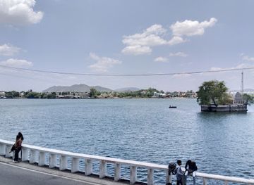 india/udaipur/attraction/fateh-sagar-lake-boating-point
